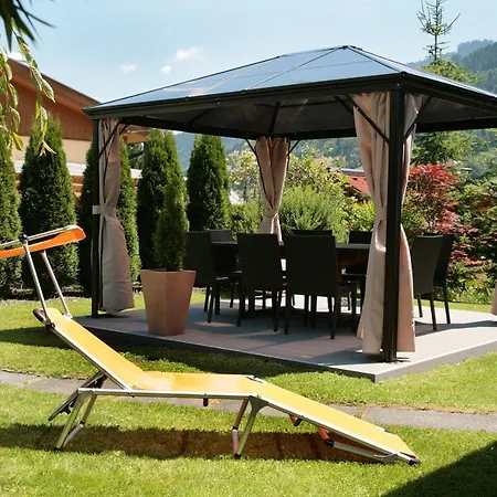 Sabrina Mit Aussenpool Im Sommer * Kaprun