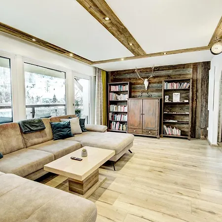 Vakantiehuis Sabrina Mit Aussenpool Im Sommer Kaprun